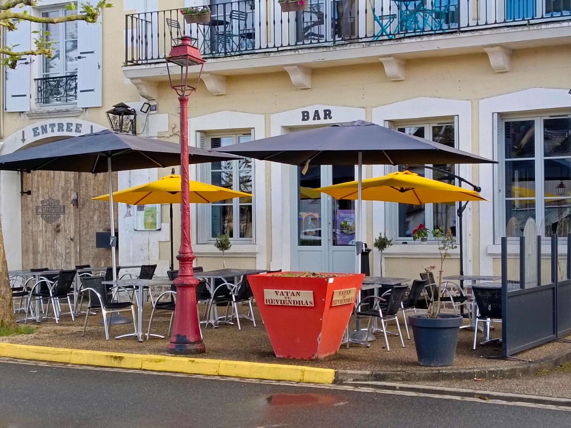 Hotel De France Vatan Zewnętrze zdjęcie